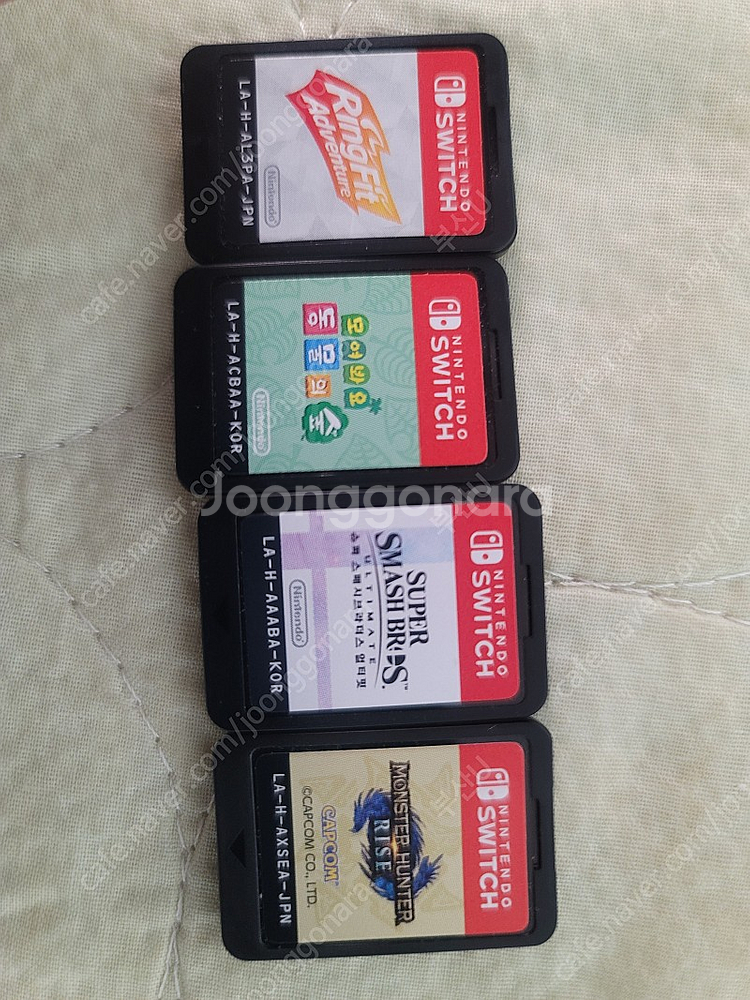 [부산] 닌텐도 스위치(구형)+스위치독+게임칩4개 팝니다.--2