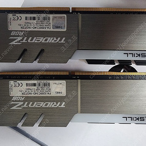 ddr4 g.skill trident z rgb 14cl 3200 8gx2(16g)팝니다.