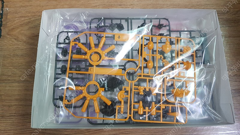 LBX 골판지전사 나이트메어 미개봉 판매합니다. 이미지