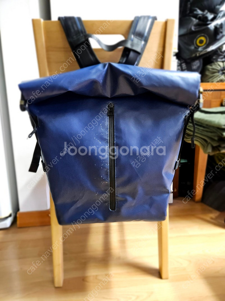 켈빈클라인 백팩 팝니다--0