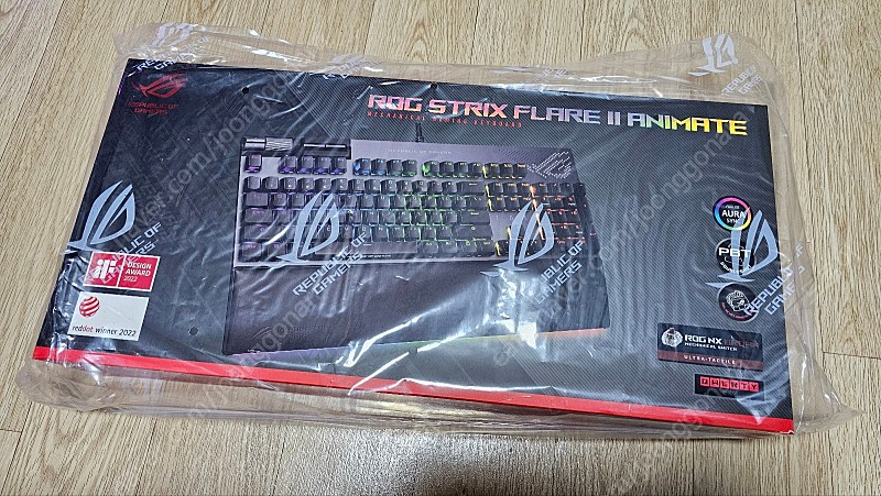 ASUS ROG STRIX FLARE II NX ANIMATE PBT 아수스 게이밍 키보드 갈축 팝니다.