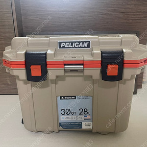 펠리칸 30qt 28L 탄색상 아이스쿨러 팝니다