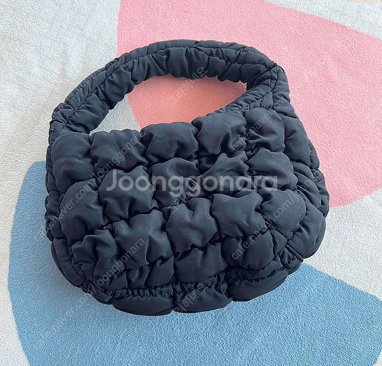 (새상품)코스 퀼티드 토트백 구름백 마이크로 초미니 블...--1