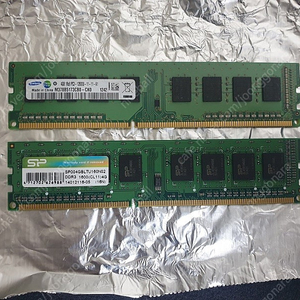 데스크탑PC용 메모리 PC3-12800U 단면8칩 4GB 2개