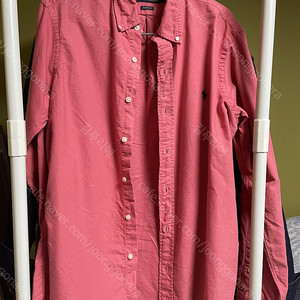 폴로 가먼츠다이 셔츠 핑크색상 클래식 s 사이즈 팝니다.