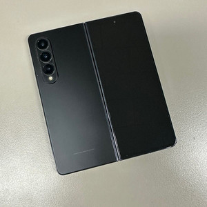 (KT)갤럭시Z폴드4 256기가 블랙색상 22년 8월개통 깨끗한폰 64만원 판매