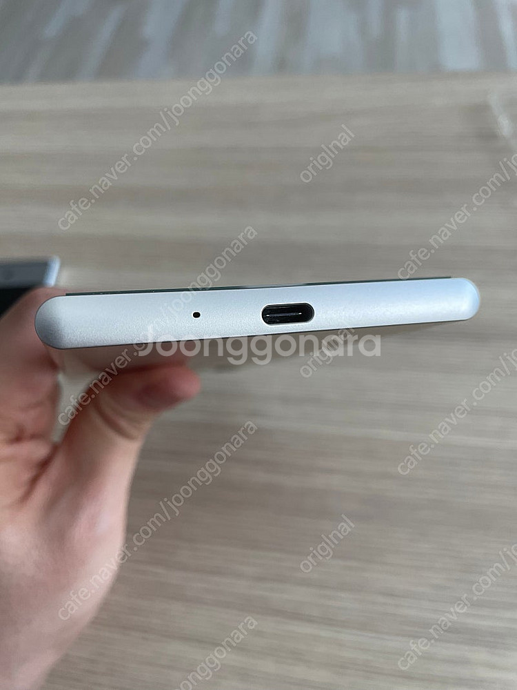 소니 엑스페리아xz1 g8341 판매합니다--5