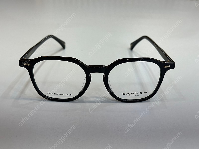 까르뱅 훌라 안경 블랙 구교환 최우식 착용 판매합니다 ( 새제품 / 케이스o)