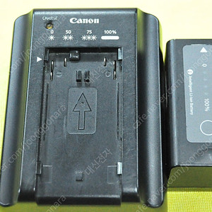 캐논정품배터리BP-970G [XF300 XF200 EOS C100 등사용가능 캐논충전기CA-930팝니다