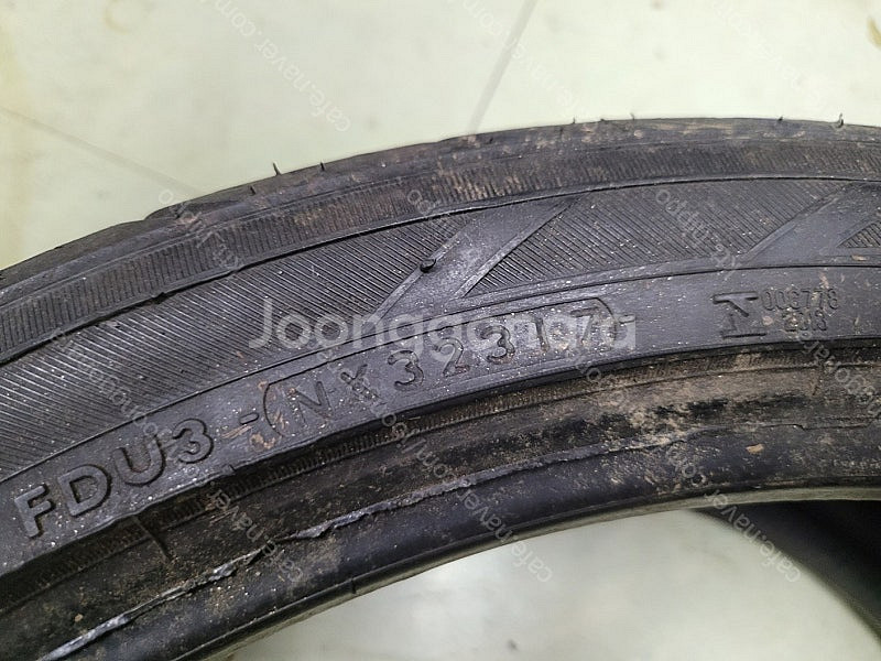 285 35 22 요코하마 타이어 1개 5만원 판매합니다.--2