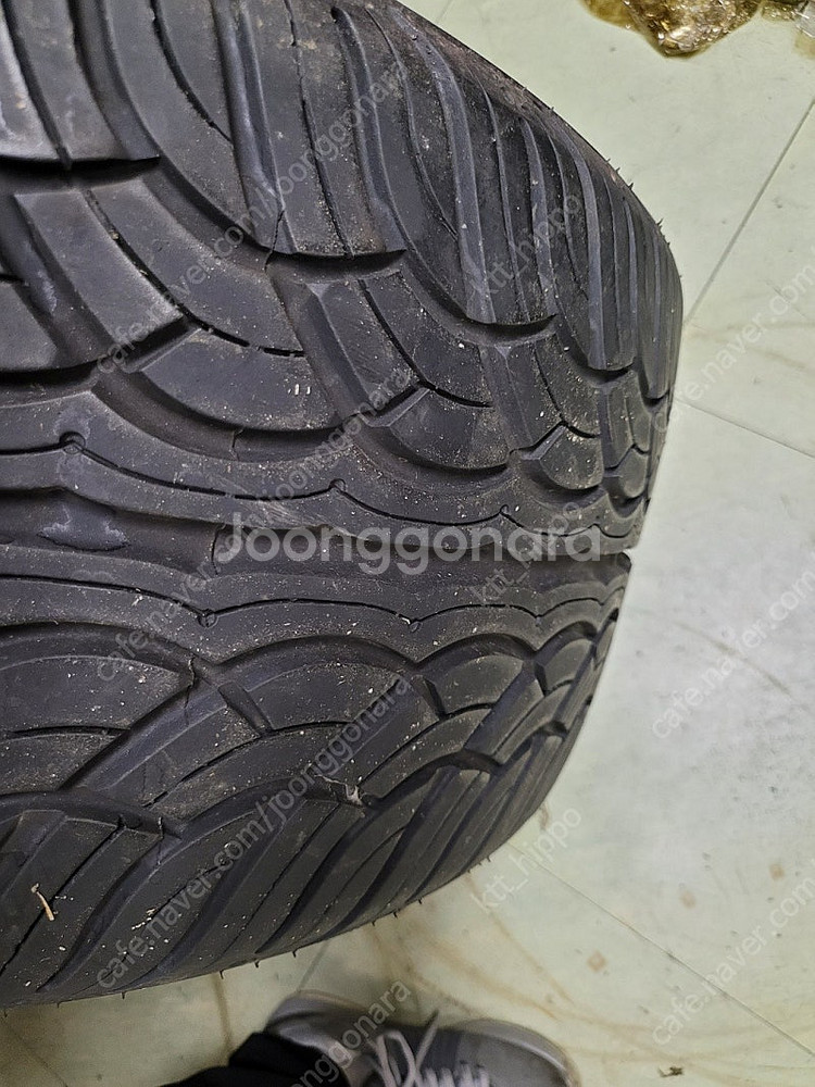 285 35 22 요코하마 타이어 1개 5만원 판매합니다.--3