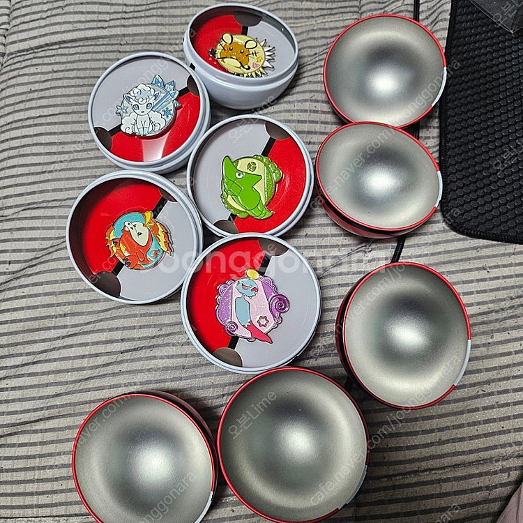 포켓몬 뱃지 이브이즈 교환 구합니다 / 알로라 식스테일 등 보유중--0