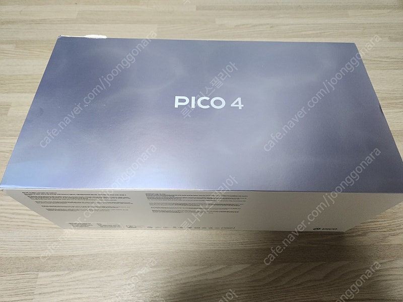 피코4 VR 128GB + 피코 모션트래커 팝니다.