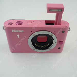 니콘J1 + 10-30mm (핑크색상) 풀 세트 카메라 최상급 팝니다