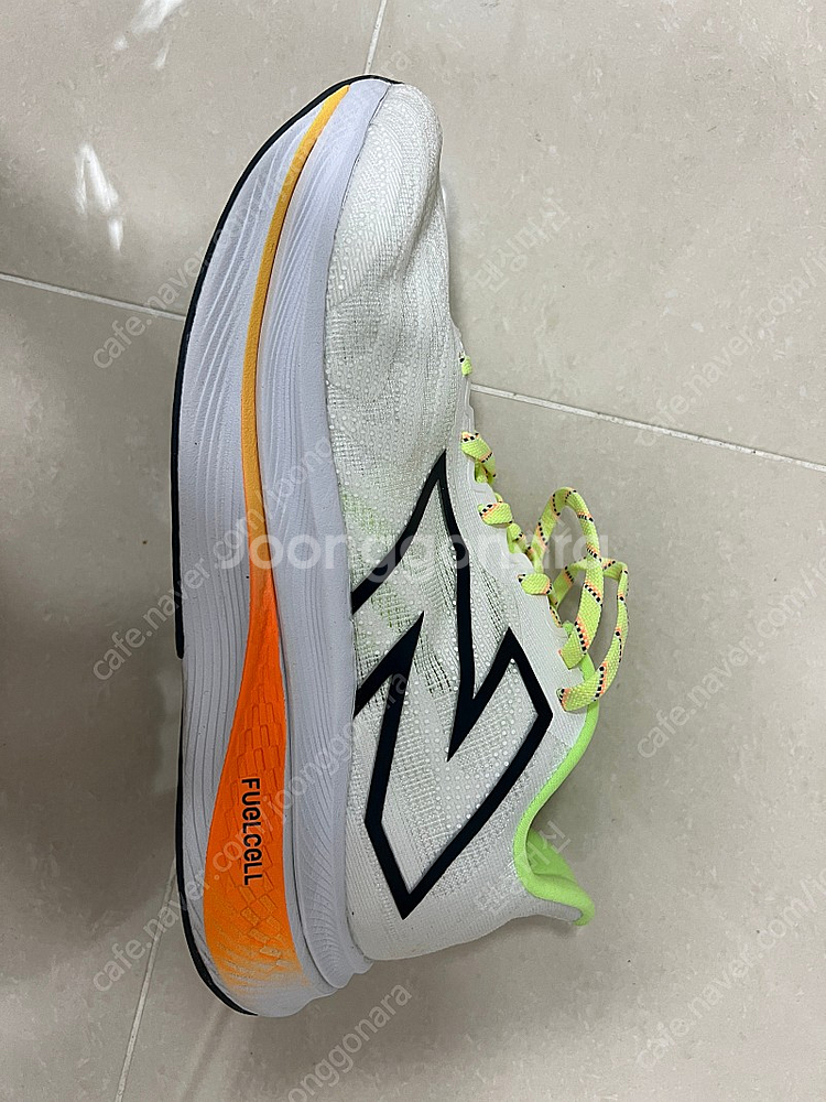 [260] 뉴발란스 SC Trainer v2 2e 판매...--1