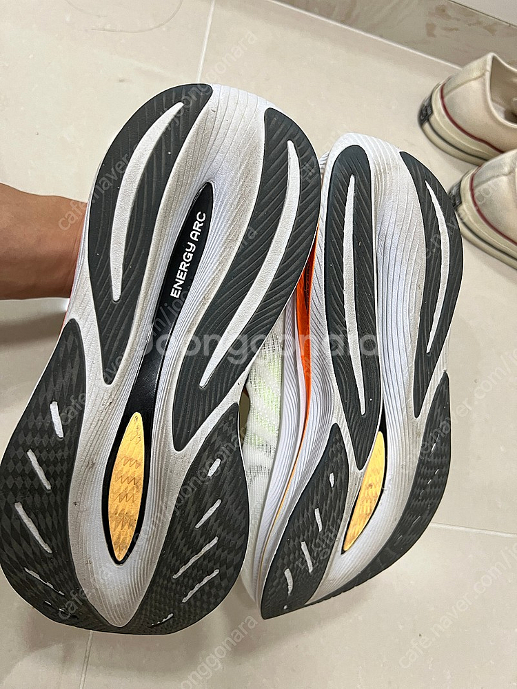 [260] 뉴발란스 SC Trainer v2 2e 판매...--2