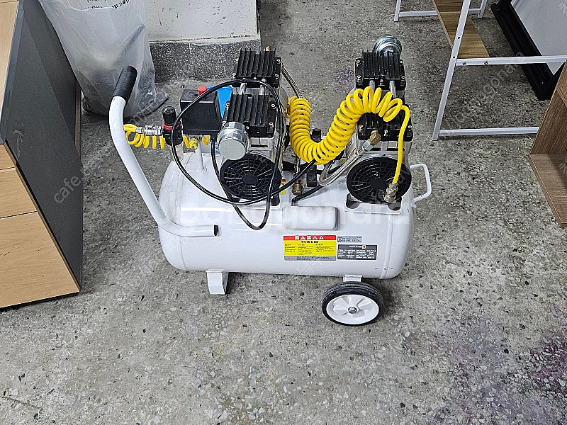 파워라인 4.5마력 콤푸레셔 팝니다....--1