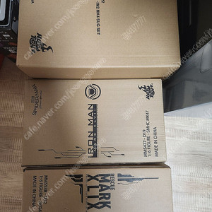 핫토이 마크49 레스큐 다소곳스텐드 v2 판매합니다.