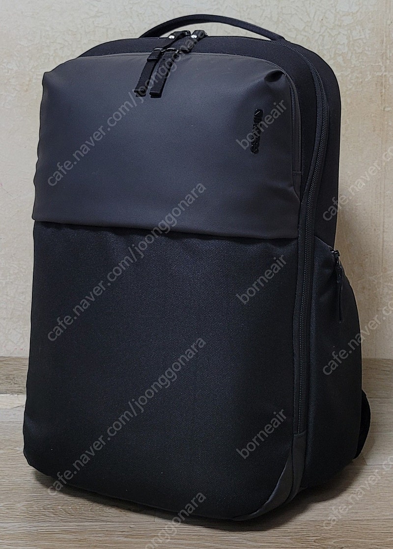 인케이스 Incase A.R.C. Daypack 노트북백팩 여행가방