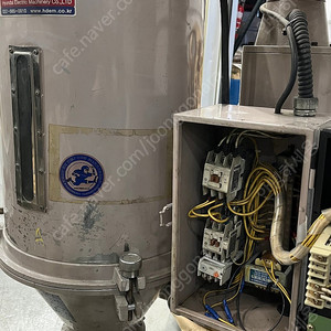 사출기 드라이호퍼