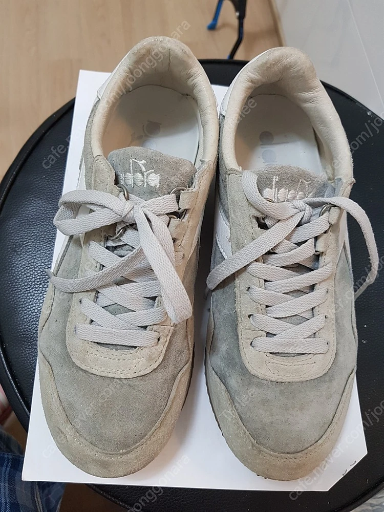 디아도라 Diadora 그레이 여성용 스니커즈 운동화 240사이즈 이미지