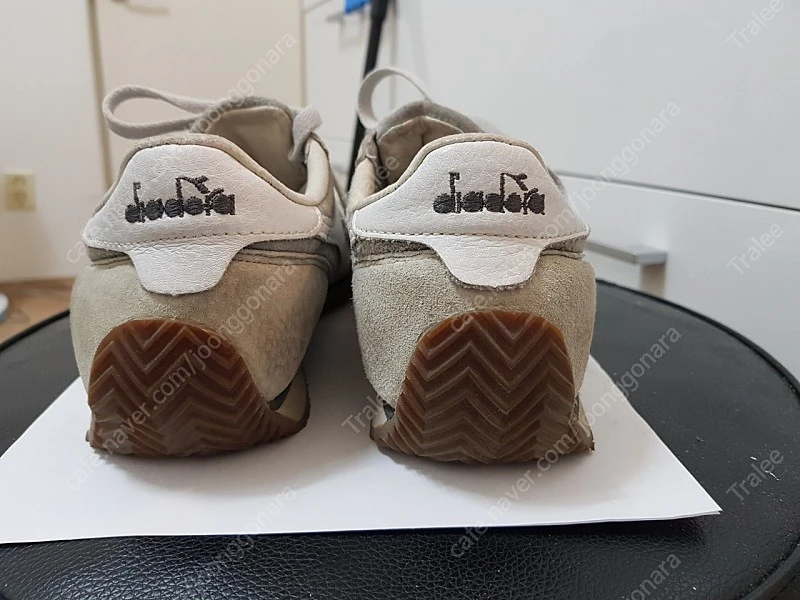 디아도라 Diadora 그레이 여성용 스니커즈 운동화 240사이즈 이미지