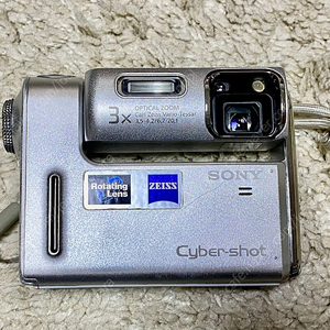 소니 사이버샷 SONY DSC-F88 회전형 디카 본체 판매합니다.