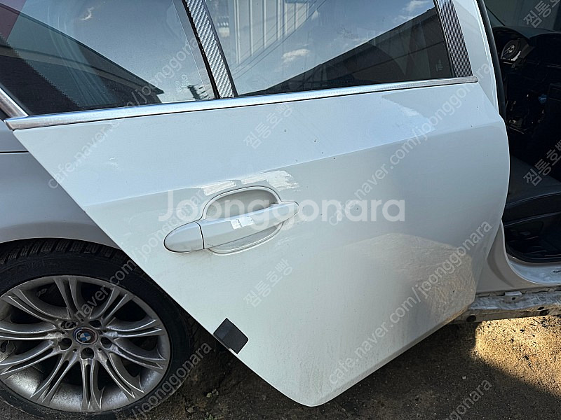 BMW e60 se 화이트외장 내장품들--2