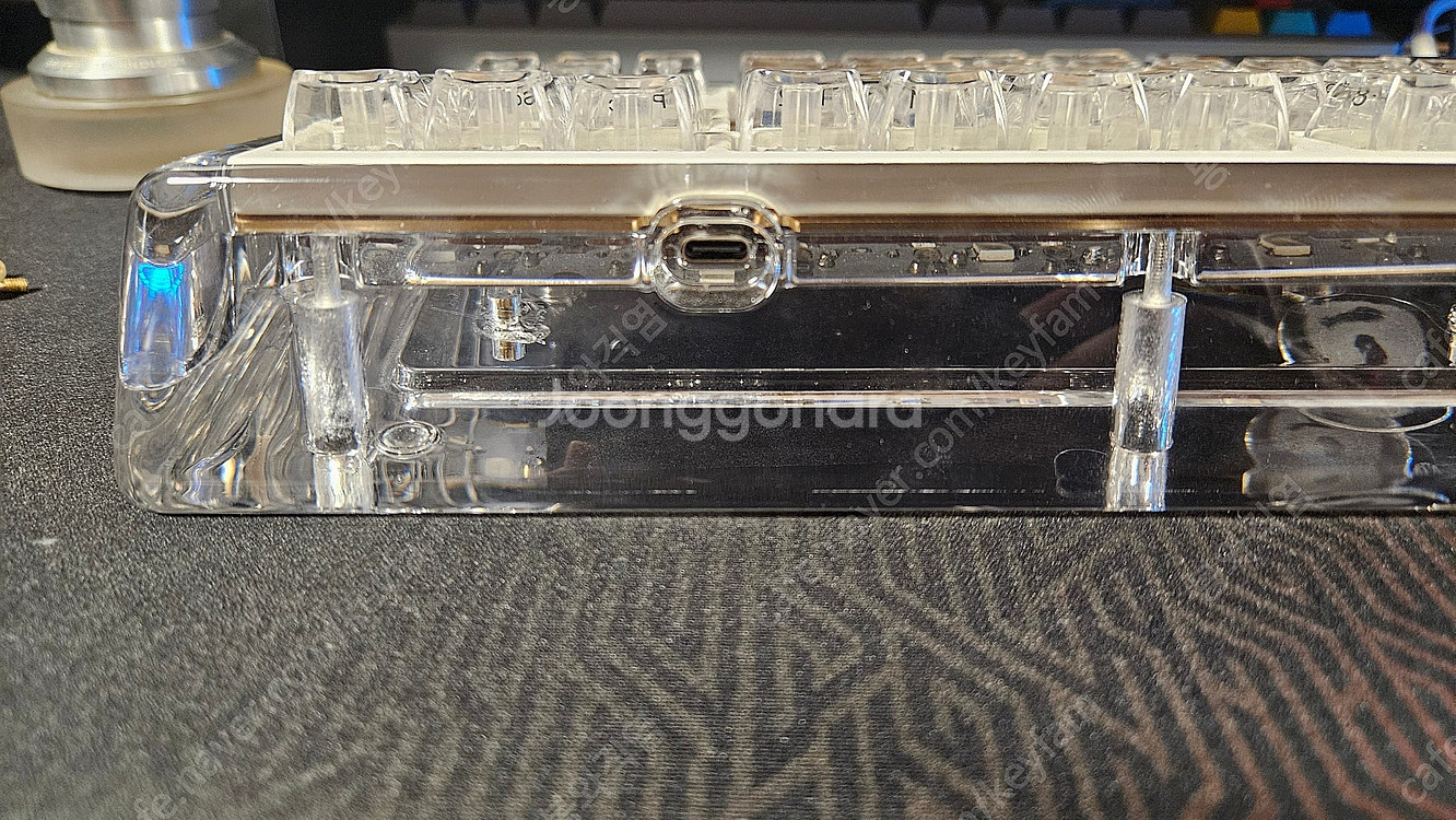 커스텀 키보드 EO87 2R WK 투명 화이트 팝니다--5