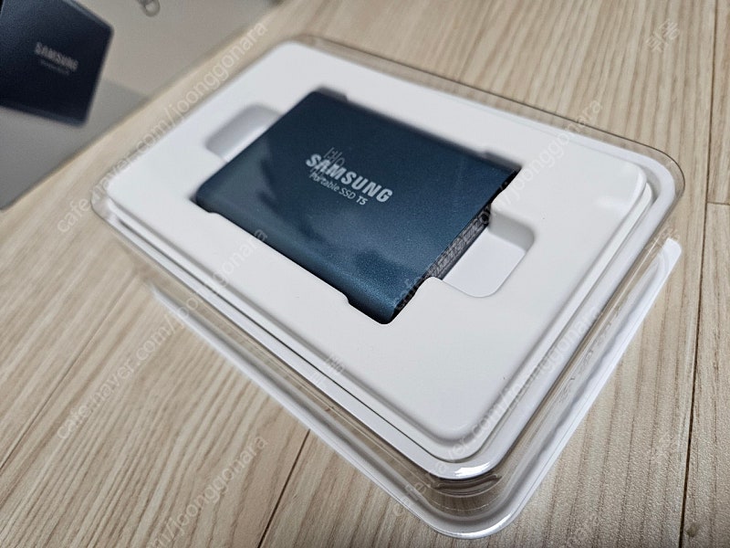 삼성 T5 500gb (외장 SSD)