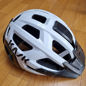카스크 렉스 MTB 자전거 선바이저 헬멧 팝니다.