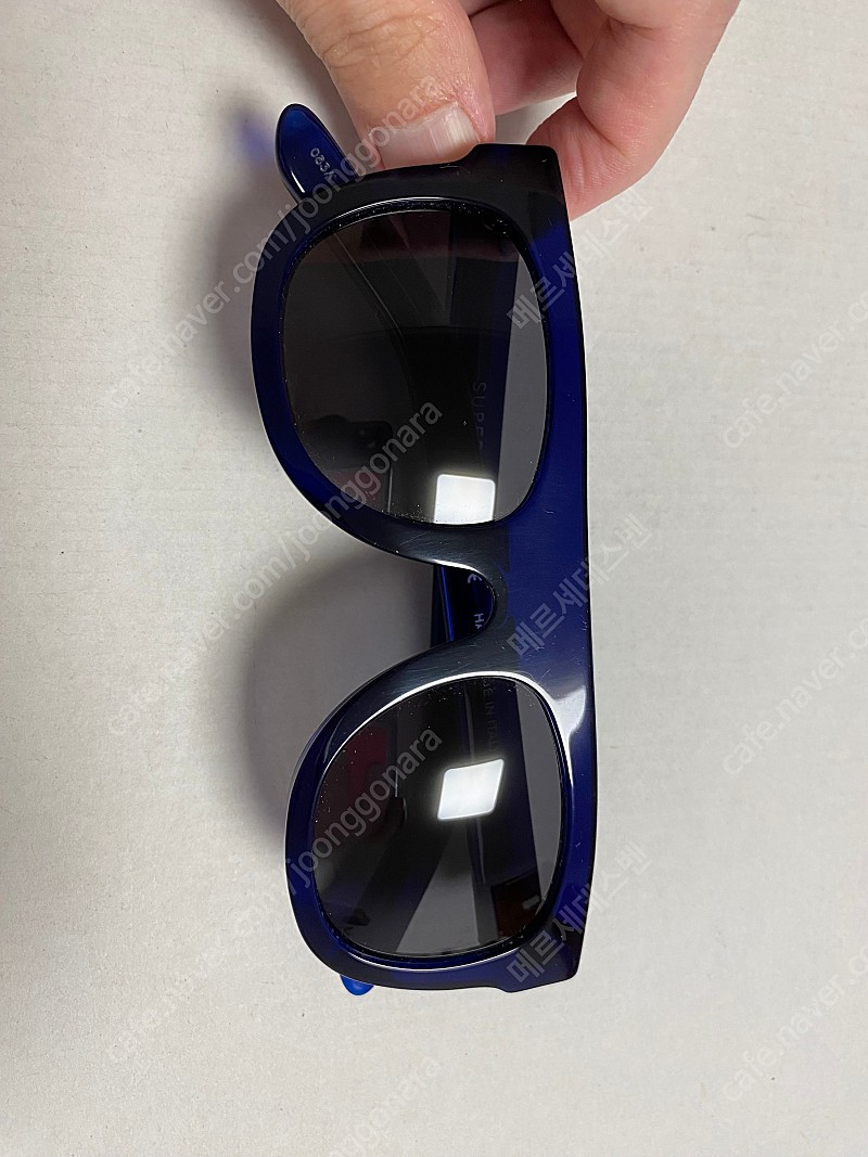 수퍼 선글라스 블루블랙 색상 택포 3만원에 팝니다.