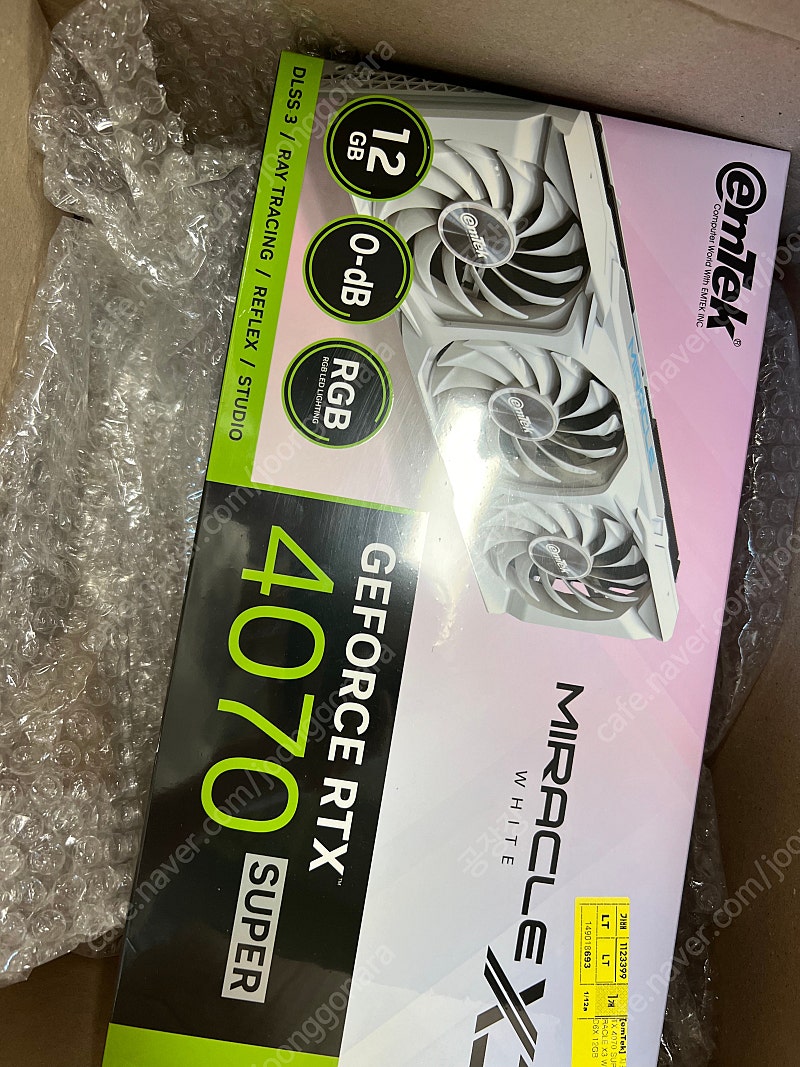 이엠텍 지포스 RTX 4070 SUPER MIRACLE X3 WHITE D6X 12GB 국내 미개봉