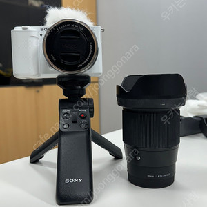Sony ZV-E10 16-50 + Sigma 16mm / Sony PCM-D10 마이크 판매해요
