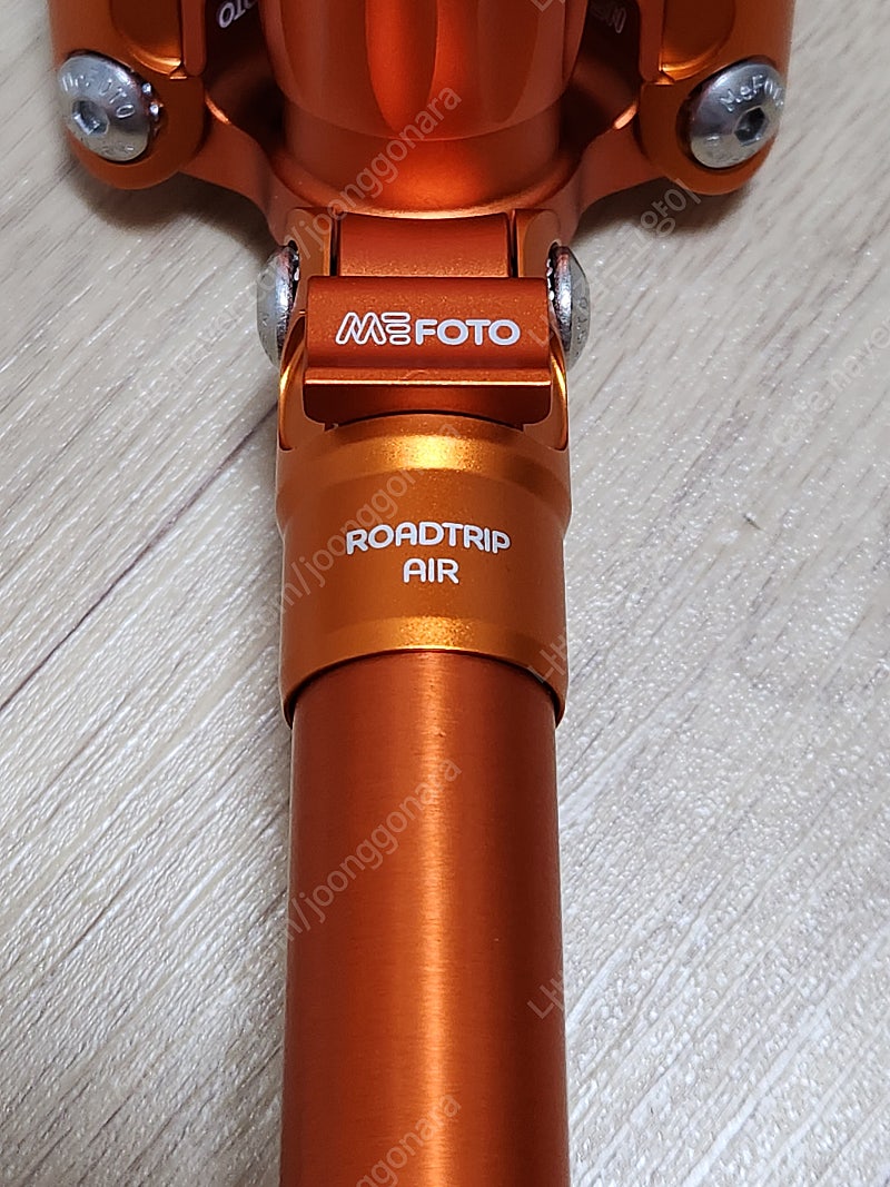 여행용 삼각대 미포토 Mefoto 로드트립 에어 MF15 오렌지 저렴하게 팝니다.
