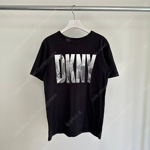 DKNY 로고 자유의여신상 반팔 티셔츠