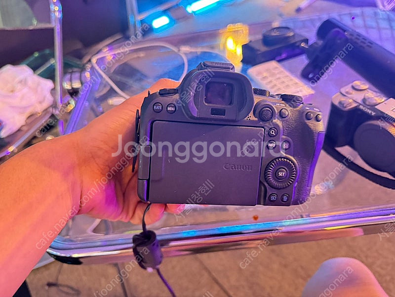EOS R6 mark2+어댑터포함 250만원 / A7c...--5