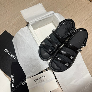 샤넬 24 신상 스트랩 샌들