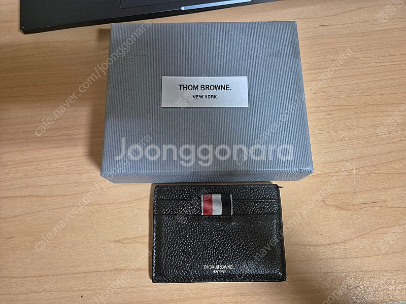톰브라운 카드지갑 판매합니다.--1