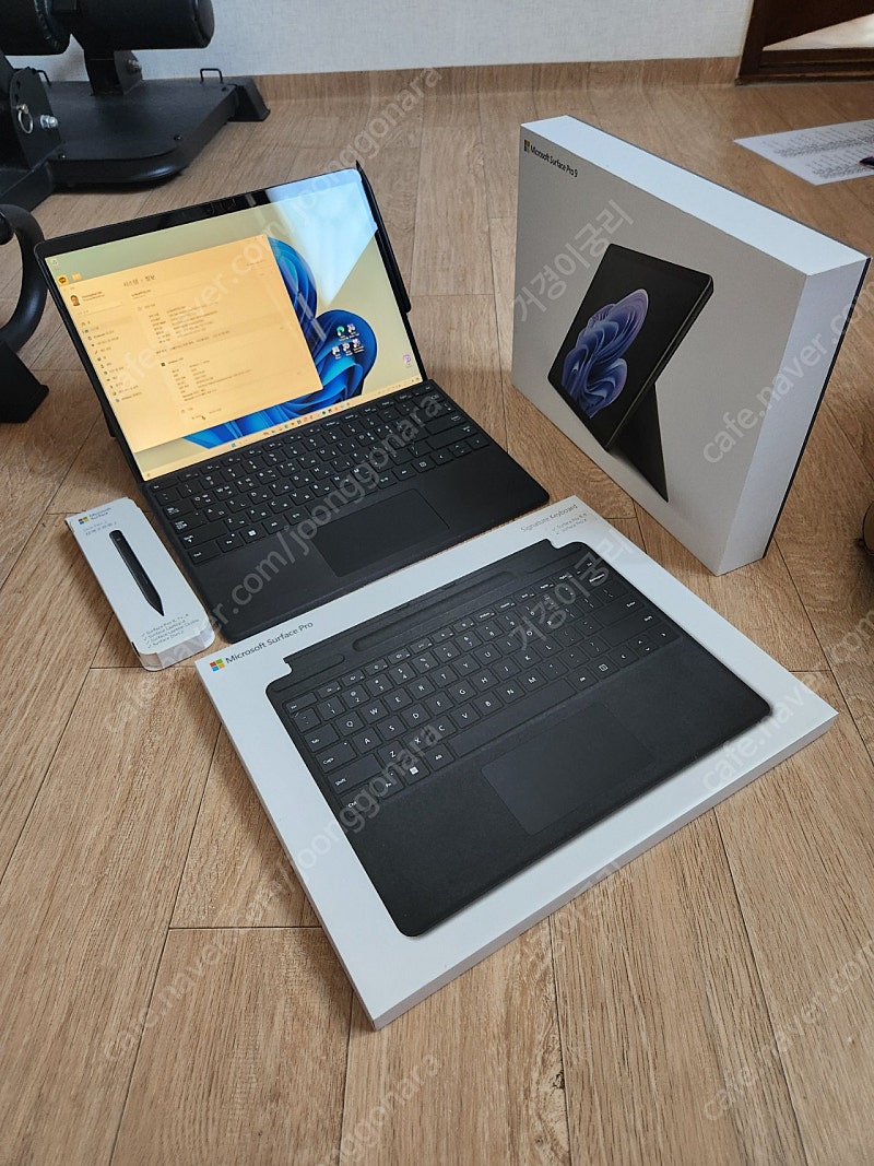 [상태 A급]서피스프로9 i5 16G 램 1TB up 그라파이트(기존 256GB 같이드려요.) +시그니처키보드 +슬림펜2 사용감거의없는 풀박스! 94만원에 판매합니다.