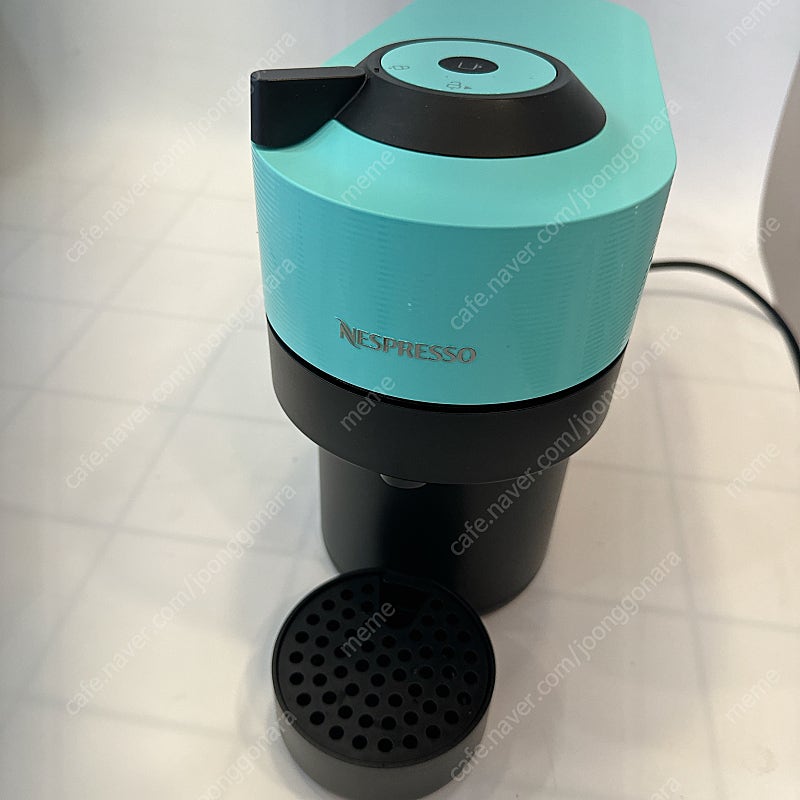 네스프레소 버츄오팝 커피머신 + 캡슐보관함 1년 미만 사용
