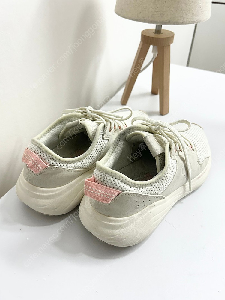 데상트 운동화 (240) 이미지