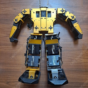 아두이노 이족 보행 로봇 몸체 RC 서보모터 17개와 구조물