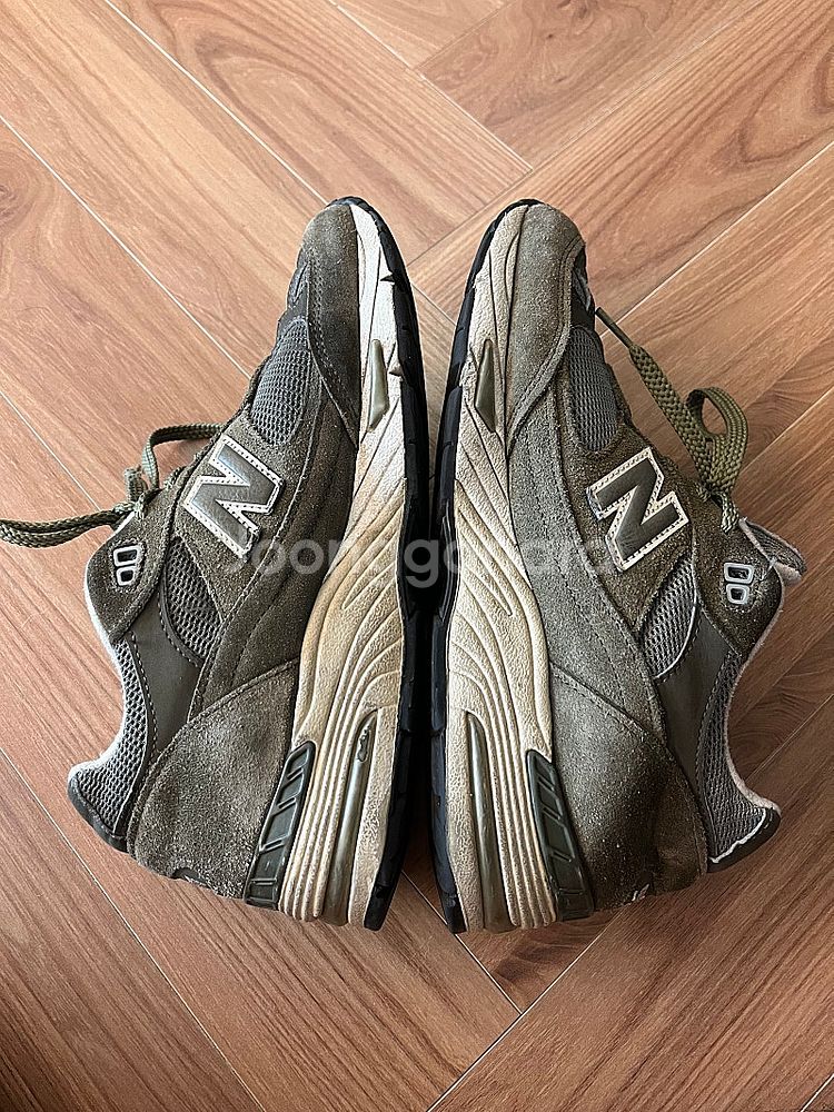 뉴발란스 m991dow 255사이즈 팝니다--1