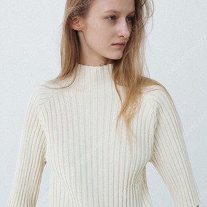 Le17septembre Ribbed Mock Neck Half Sleeves top Ivory