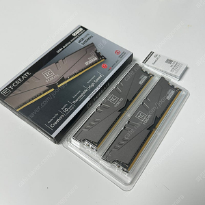 팀그룹 DDR4 64GB 32x2G 팝니다. TeamGroup T-CREATE Expert XMP 메모리 RAM