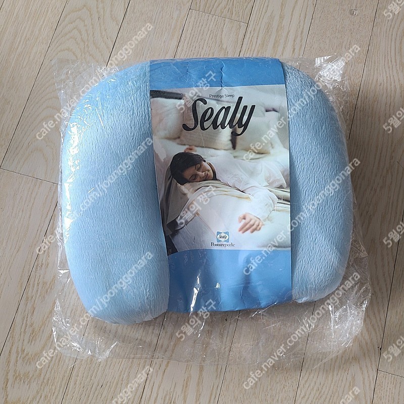Sealy 씰리 메모리폼 목베개