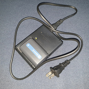소니 BC-VM10 충전기