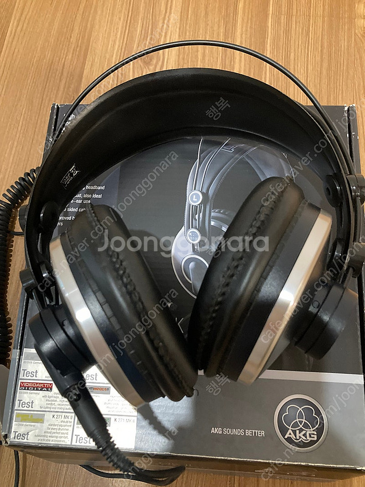 AKG K271 MK II 헤드폰 판매합니다.--1