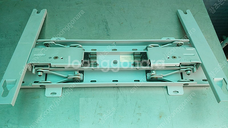 85인치 삼성 티비 벽걸이 브라켓, tv 벽걸이 부속 _ 평택--0